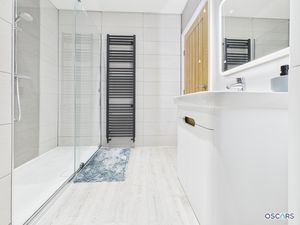 Photo 30- click for photo gallery